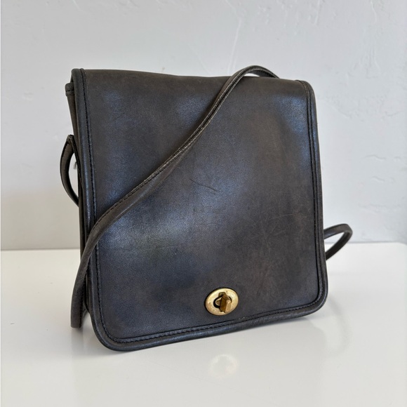 Coach Handbags - VTG COACH Leather Bag